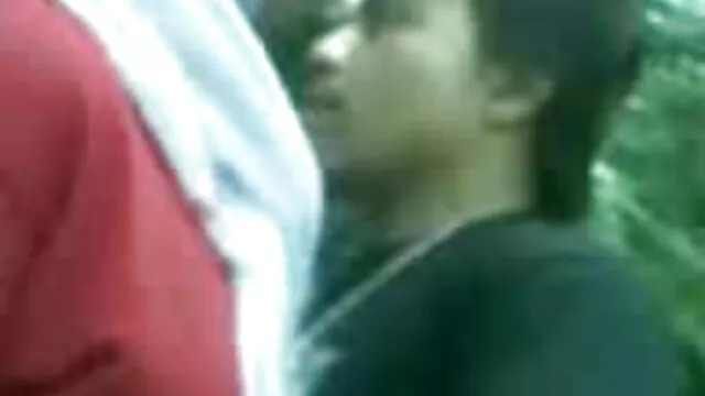 Um homem paga para posar o jovem Ornella quero ver um filme pornô em português Morgen e...