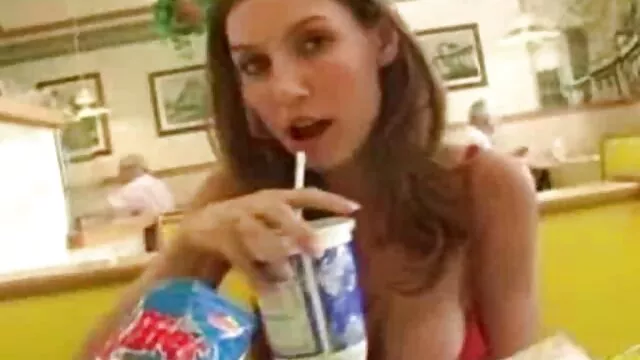 Ruiva magricela em filmes de sexo gratis portugues vídeo Amador está pronto para ser preenchido