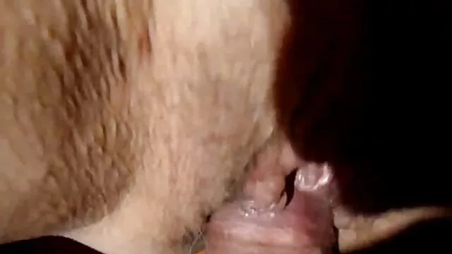 Uma pila muito grande geme no meu buraco da parede. filme pornô completo em português