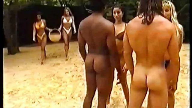 O vídeo pornô grátis em português Josh e o Tyler são duros.