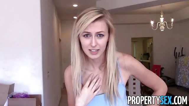 A rapariga loura da quero ver filme pornô em português Escola, Monika, adora pilas.