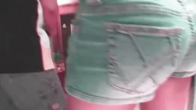 A miúda Sexy masturba-se com um brinquedo vídeo pornô em português brasileiro a sua Rata peluda